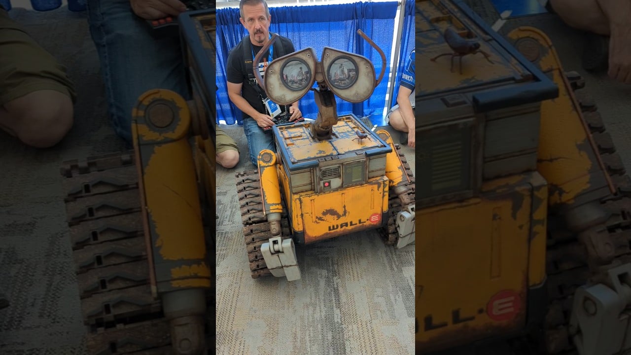 Giant RC WALL·E at San Diego Comic Con 2024 #sdcc #pixar