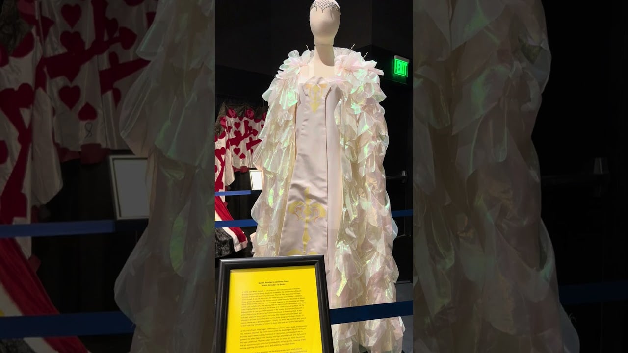 Masquerade Dress @ ComicCon Museum #viral #viralvideo #shorts #short #shortvideo #shortsfeed #comics