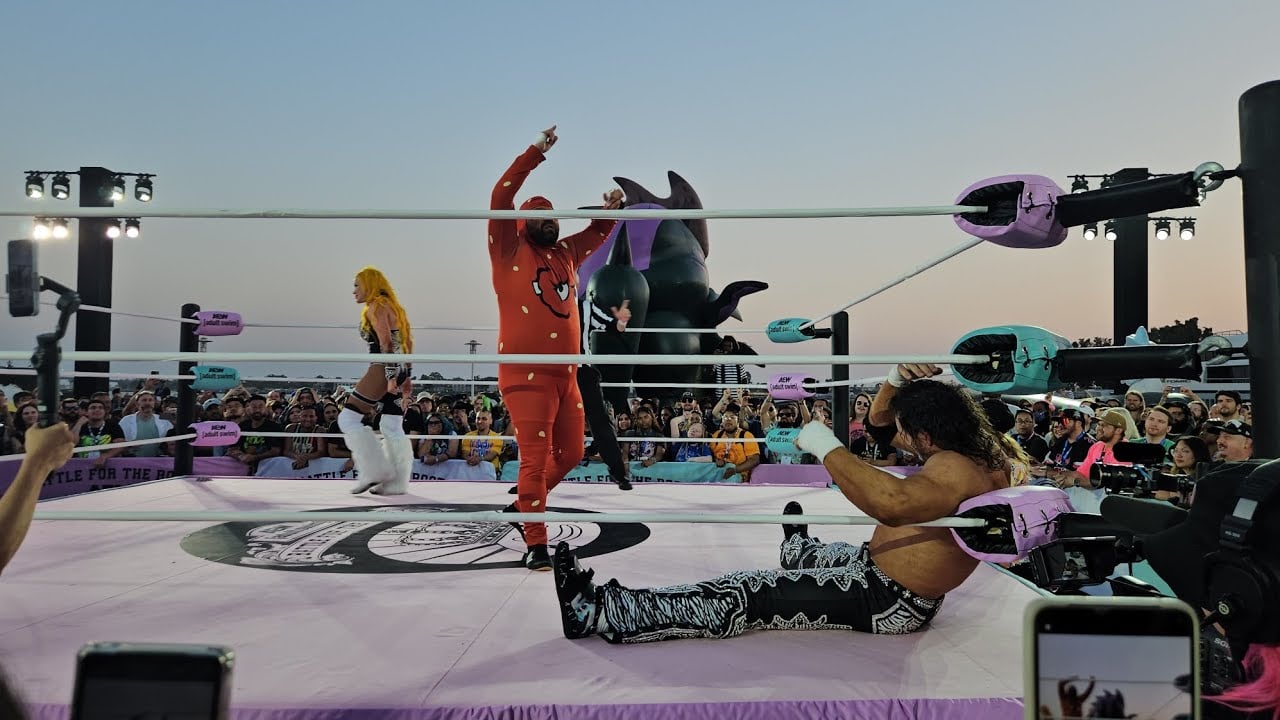 San Diego Comic Con 2024 –  Johnny TV & Taya Valkyrie vs Meatwad Battle For the Booty – First Match