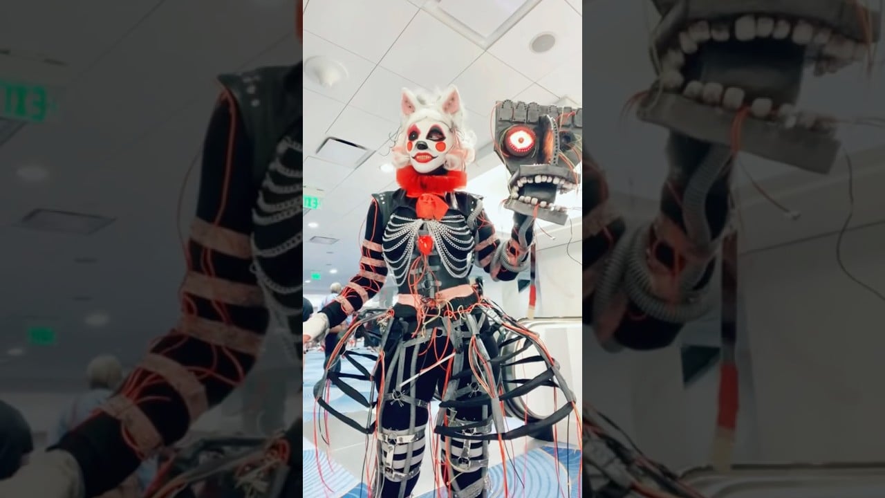 My cosplay of Mangle from FNAF at Dragon Con 2024 ❤️