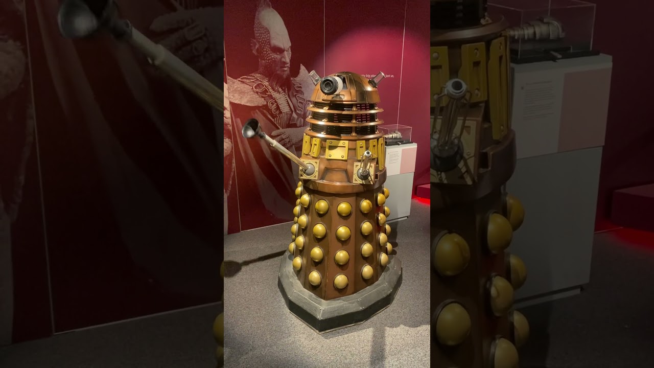 Comic Con San Diego …Dr who Daleks Monster please Like and Subscribe