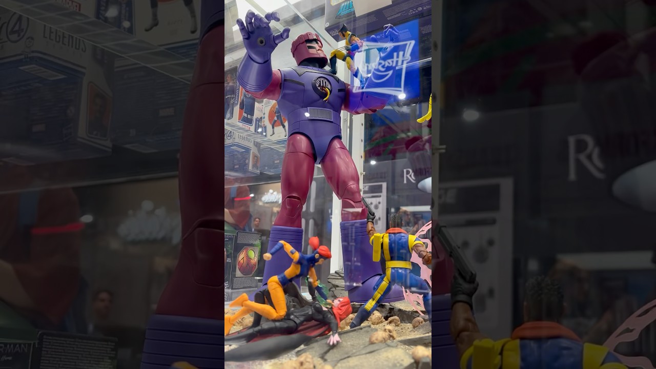 #SDCC2025 #XMen97 Sentinel Display! Sentinels Coming This Fall! Sandiego Comic Con Preview Night!