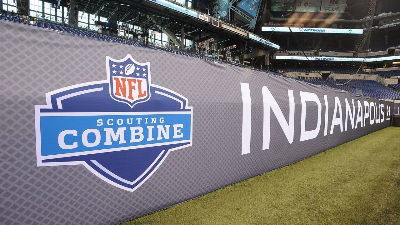 Bill Carroll with Derek of @All22Films&Jordan Gogginaratta for part 1 the @zennie62 #combine show