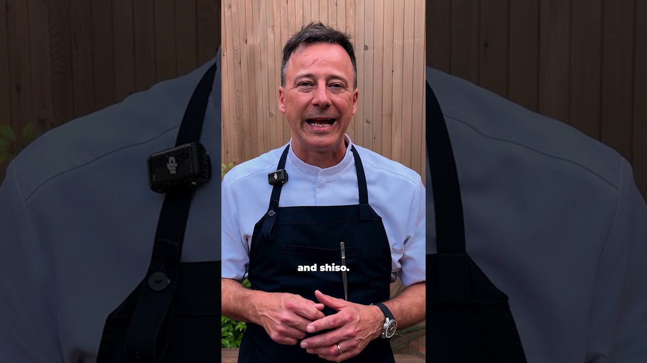 How a Michelin-starred dish is plated ⭐️ In the kitchen with Eric Bost from restaurant Lilo