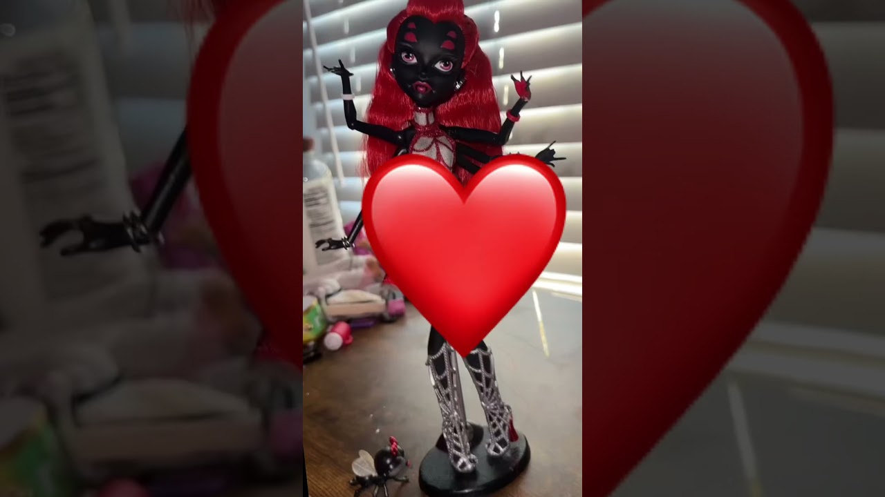 San Diego comic con 2013 monster high Webarella unboxing!!! #shorts #monsterhigh