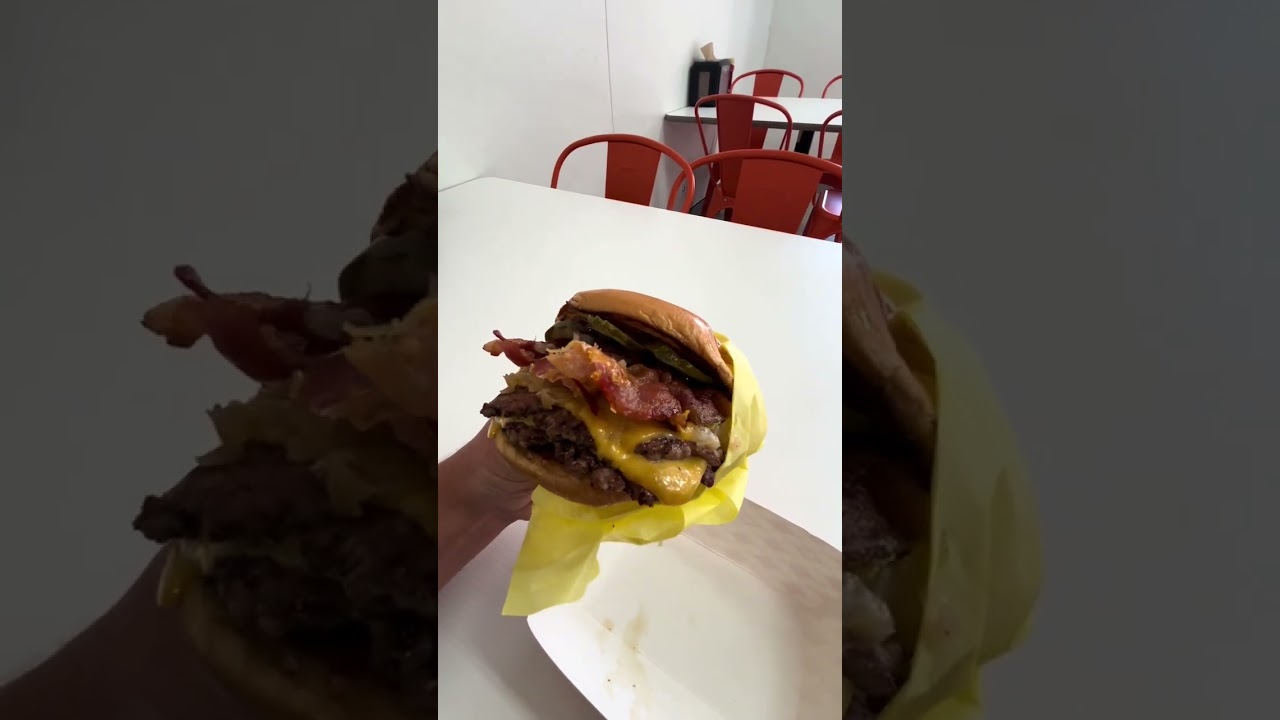 Fresh beef. Hot grill. Crispy edges. ๐ฅ๐ At Sizzle Shack, we grind our beef fresh for every smashbu Fresh beef. Hot grill. Crispy edges. ๐ฅ๐ At Sizzle Shack, we grind our beef fresh for every smashbu