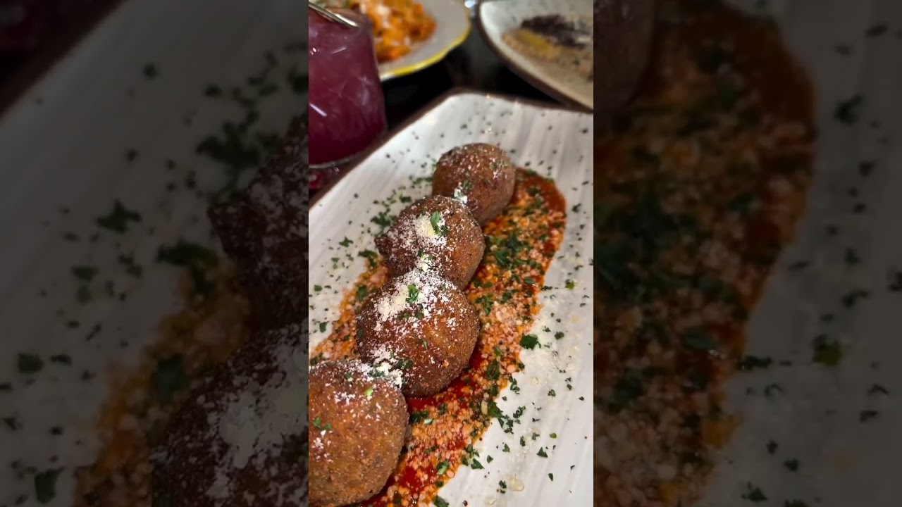 Dreaming of Italy? 🇮🇹✨ trattoria.da.sofia in San Diego brings the charm and flavor! From crispy Dreaming of Italy? 🇮🇹✨ trattoria.da.sofia in San Diego brings the charm and flavor! From crispy