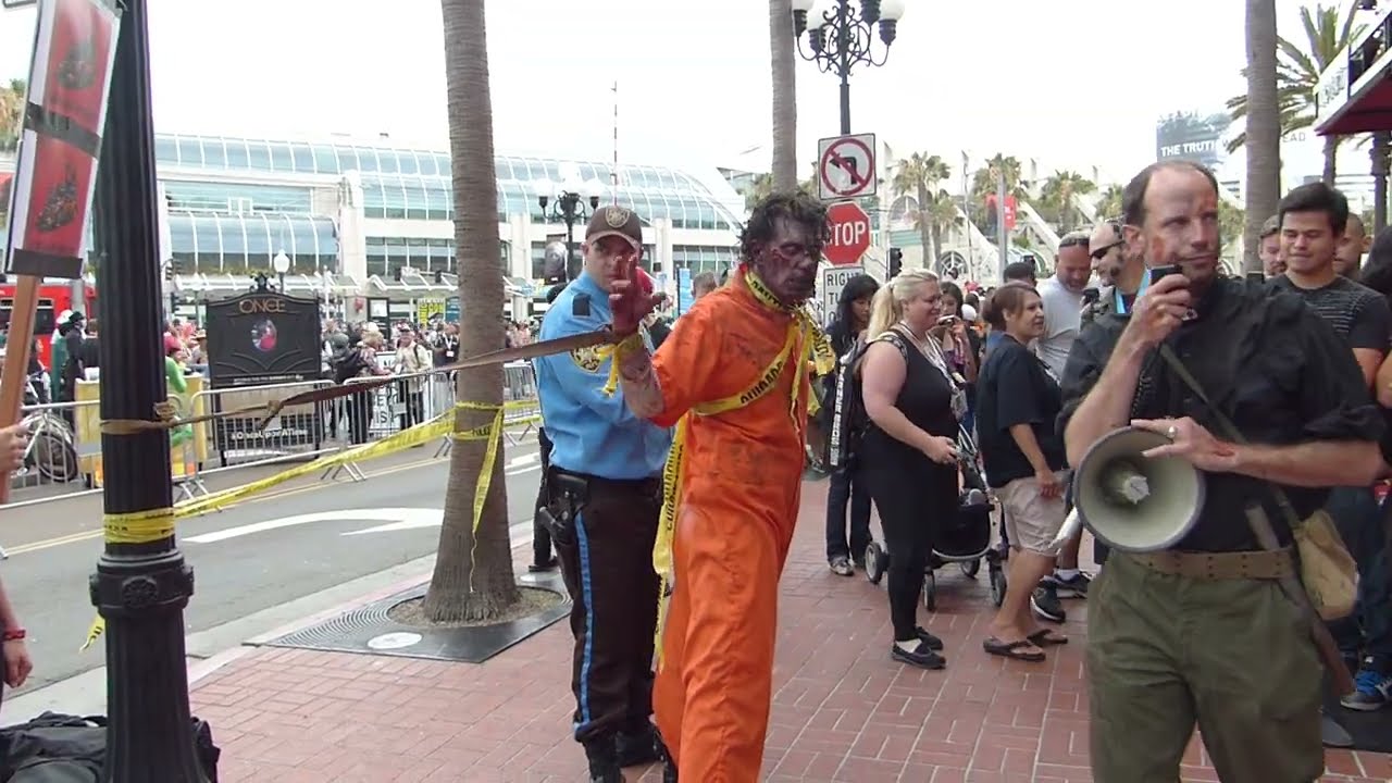 SDCC 2013: Walking Dead Cosplay. Hey kids, hide behind the adults so they get eaten first